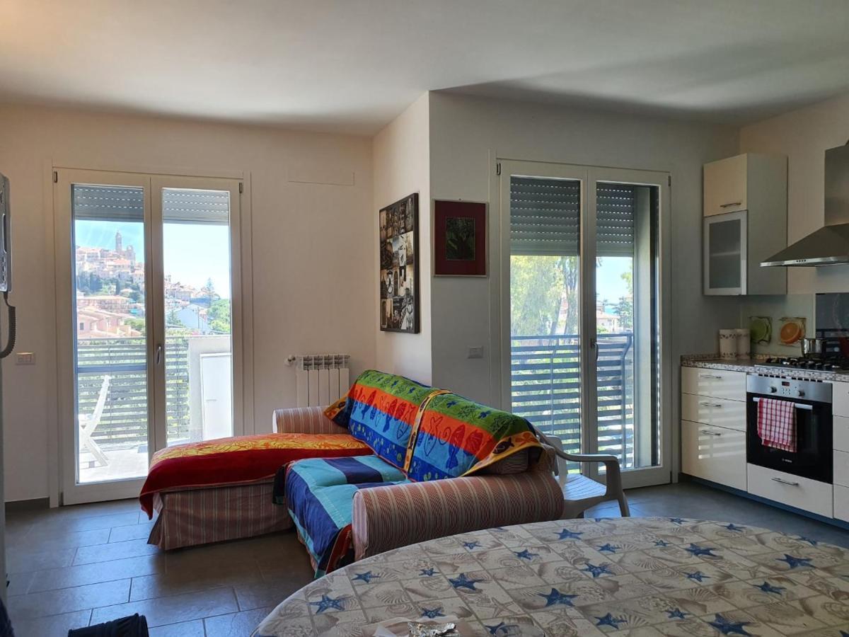 Apartamento Casa Di Clara San Bartolomeo Al Mare Exterior foto