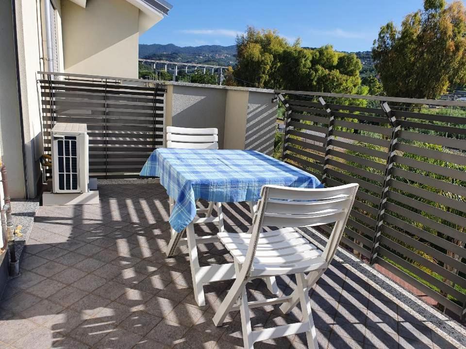 Apartamento Casa Di Clara San Bartolomeo Al Mare Exterior foto